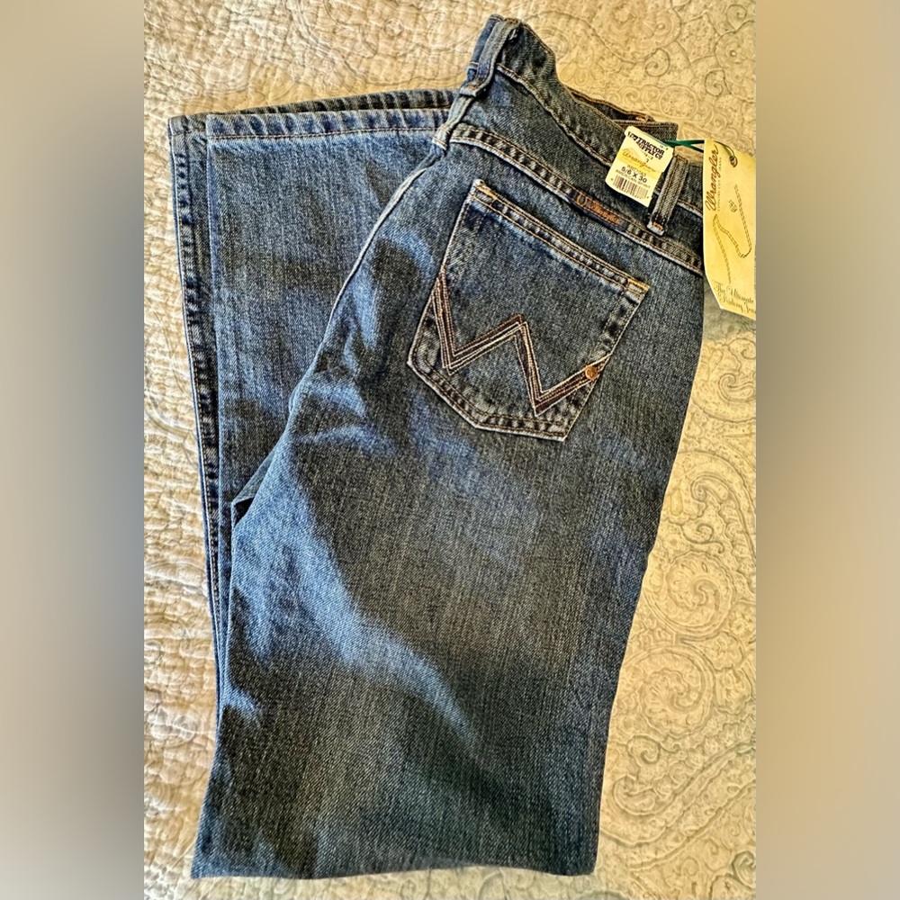 NWT Wrangler Cash Mid Rise Vented Bootcut Jeans Juniors 5/6x30 Dark Wash